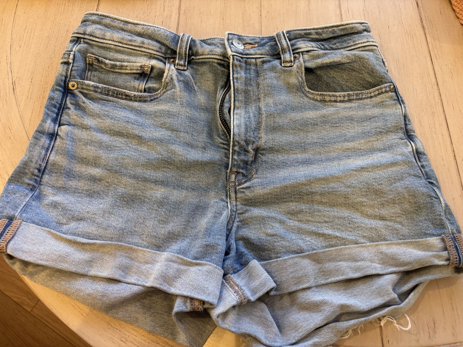 Women’s American Eagle Shorts Size 8 