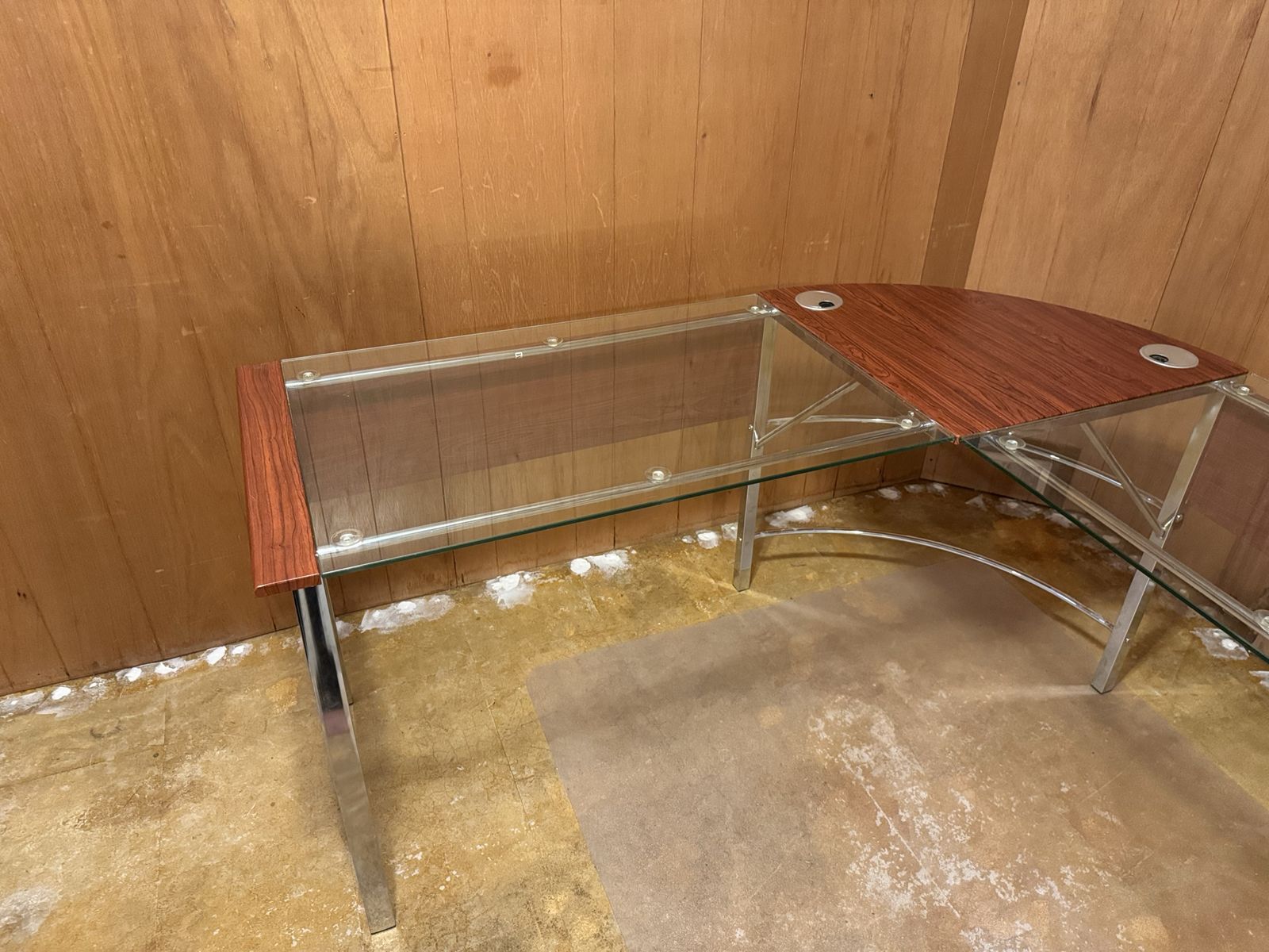 Main image 6