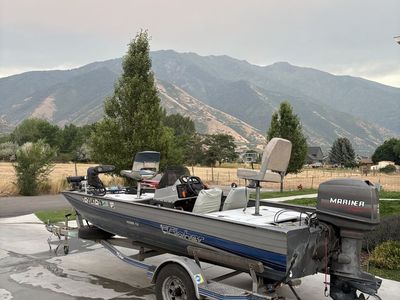 Aluminum fisher hawk fishing boat