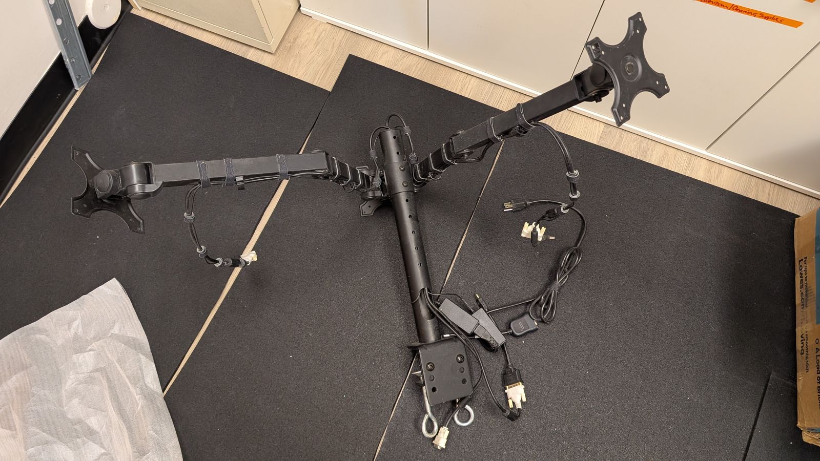 double computer monitors and desk mount