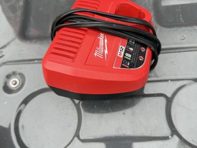 Milwaukee M12 charger