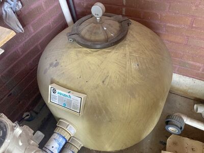 Pool Sand Filter And Vari-flow Valve