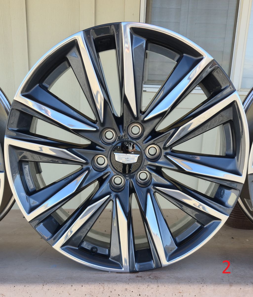 Cadillac 22" RIM GM OEM 84460120 23376239 POLISHED / CHARCOAL 4869 WHEEL