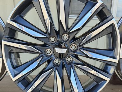 Cadillac 22" RIM GM OEM 84460120 23376239 POLISHED / CHARCOAL 4869 WHEEL