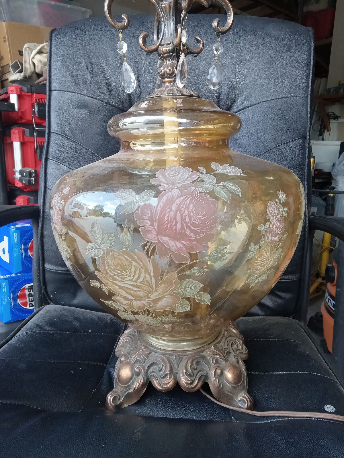 REDUCED MORE. Vintage large size Underwriters Laboratories table lamp, E-21217, D-6286