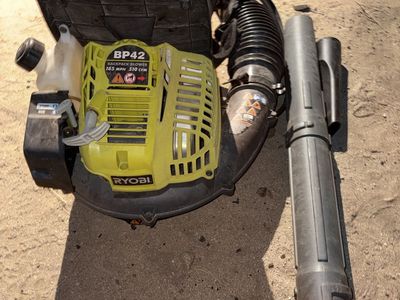 Ryobi BP42 42cc gas backpack leaf blower