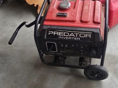 Predator 4400 Inverter Generator - 4400 Max/3500 Running Watts, Portable