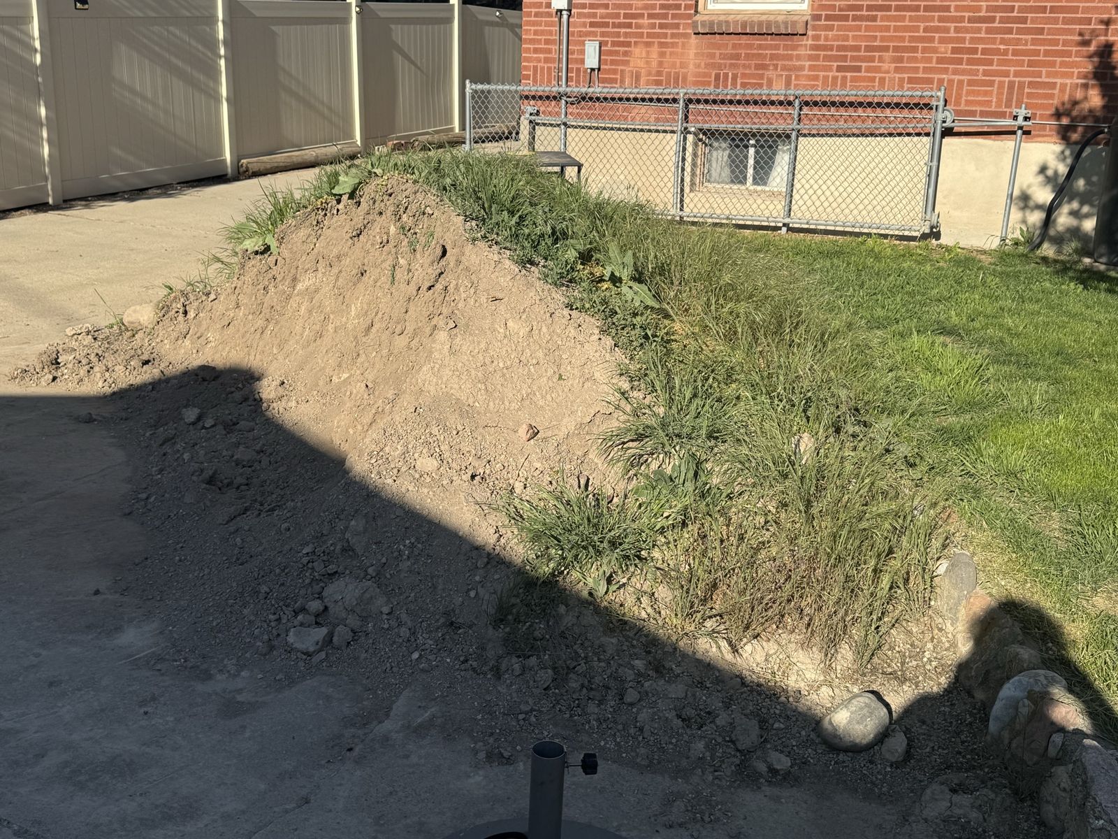 Free topsoil (you haul away)