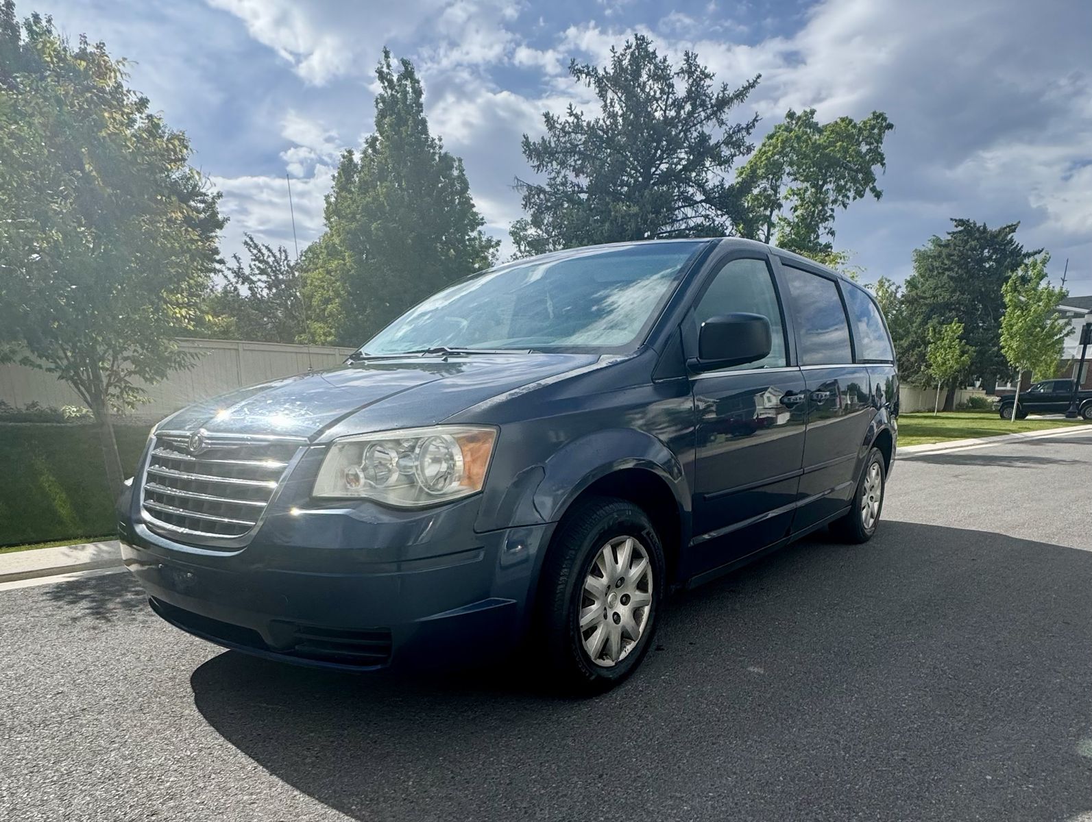 2009 Chrysler Town and Country LX