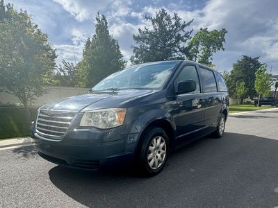 2009 Chrysler Town and Country LX