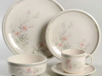 Deerfield by Noritake 5 piece place settings