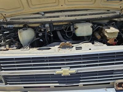 chevy 5.7 v8 350 engine
