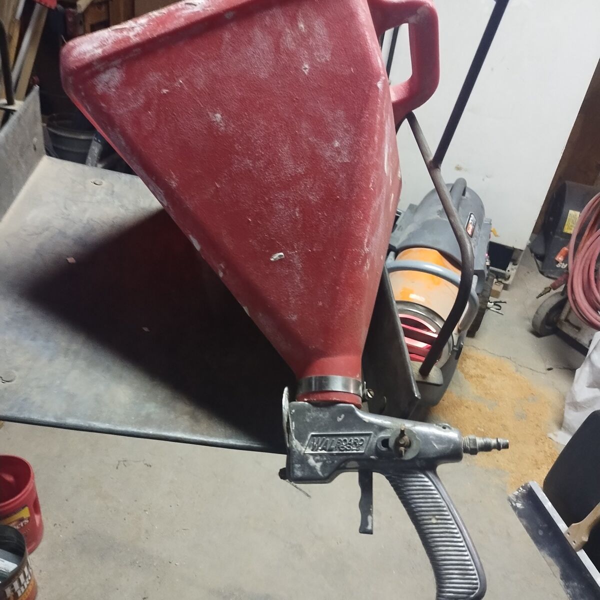 Wallboard Texture Hopper