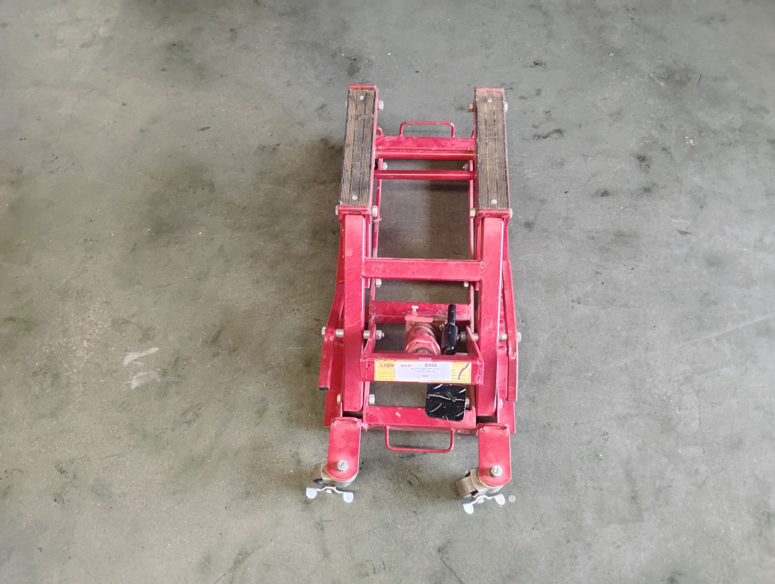 Main image 5