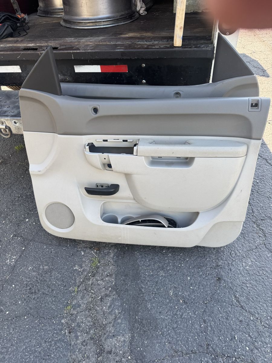 CHEVROLET SILVERADO OR GMC SIERRA 2007-2013 DOOR PANEL