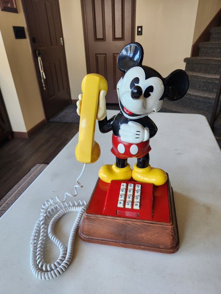 1976 Vintage Mickey Push-button Phone