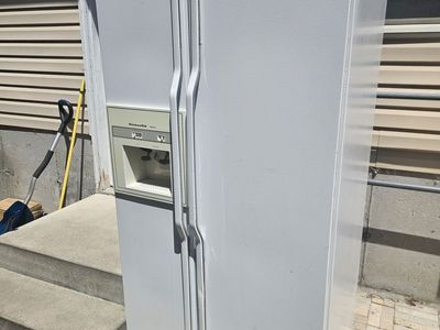 free side by side refrigerator