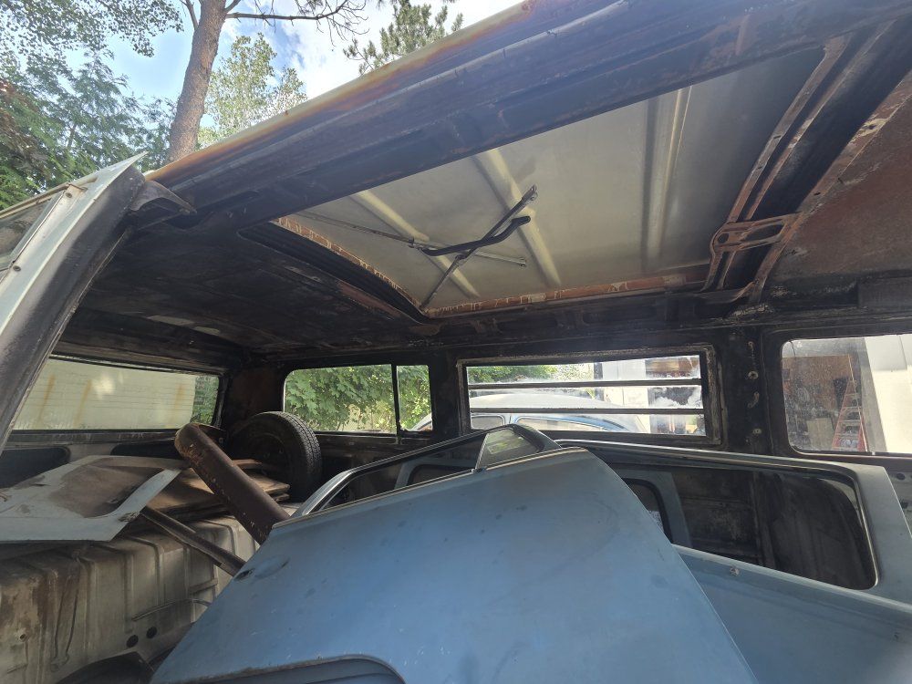Main image 6