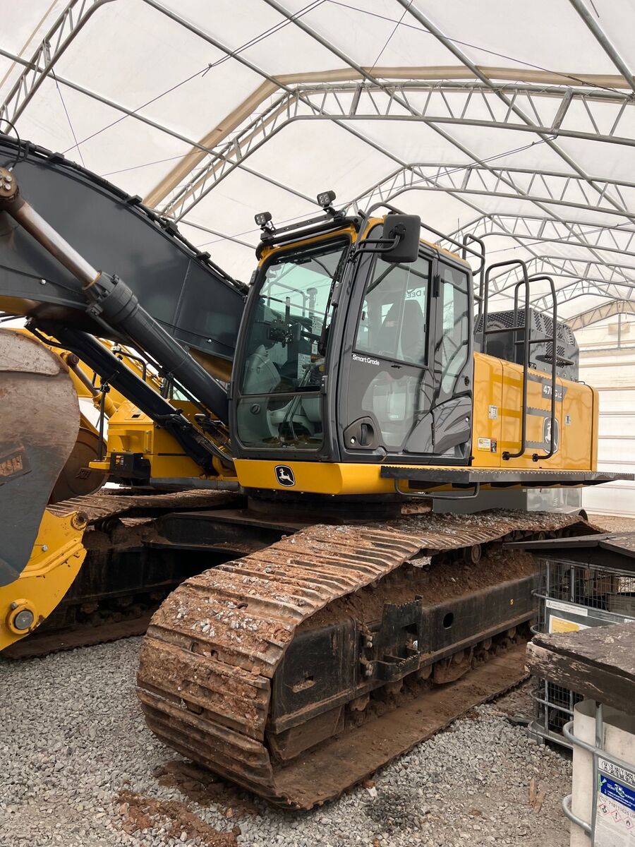 Deere 470G LC Excavator Tractor