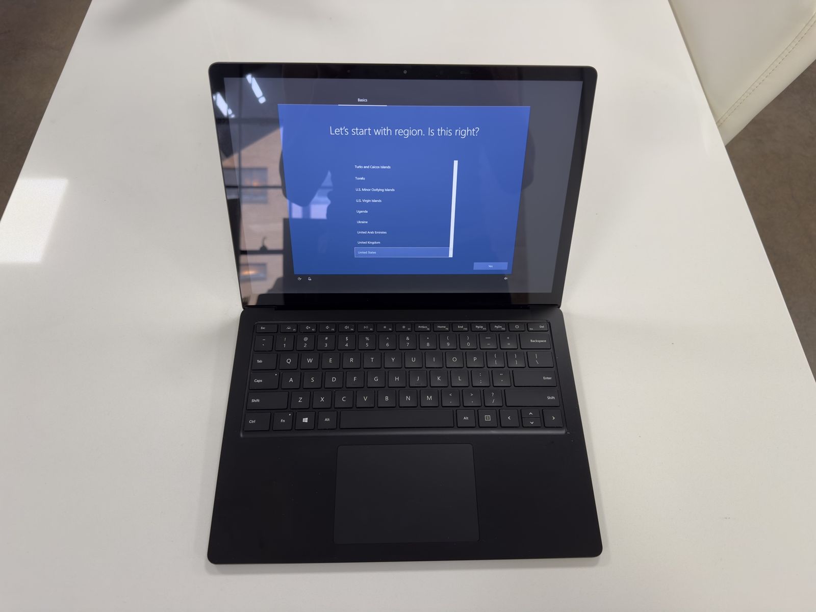 Microsoft Surface Laptop 2 (13.5”, Touchscreen)