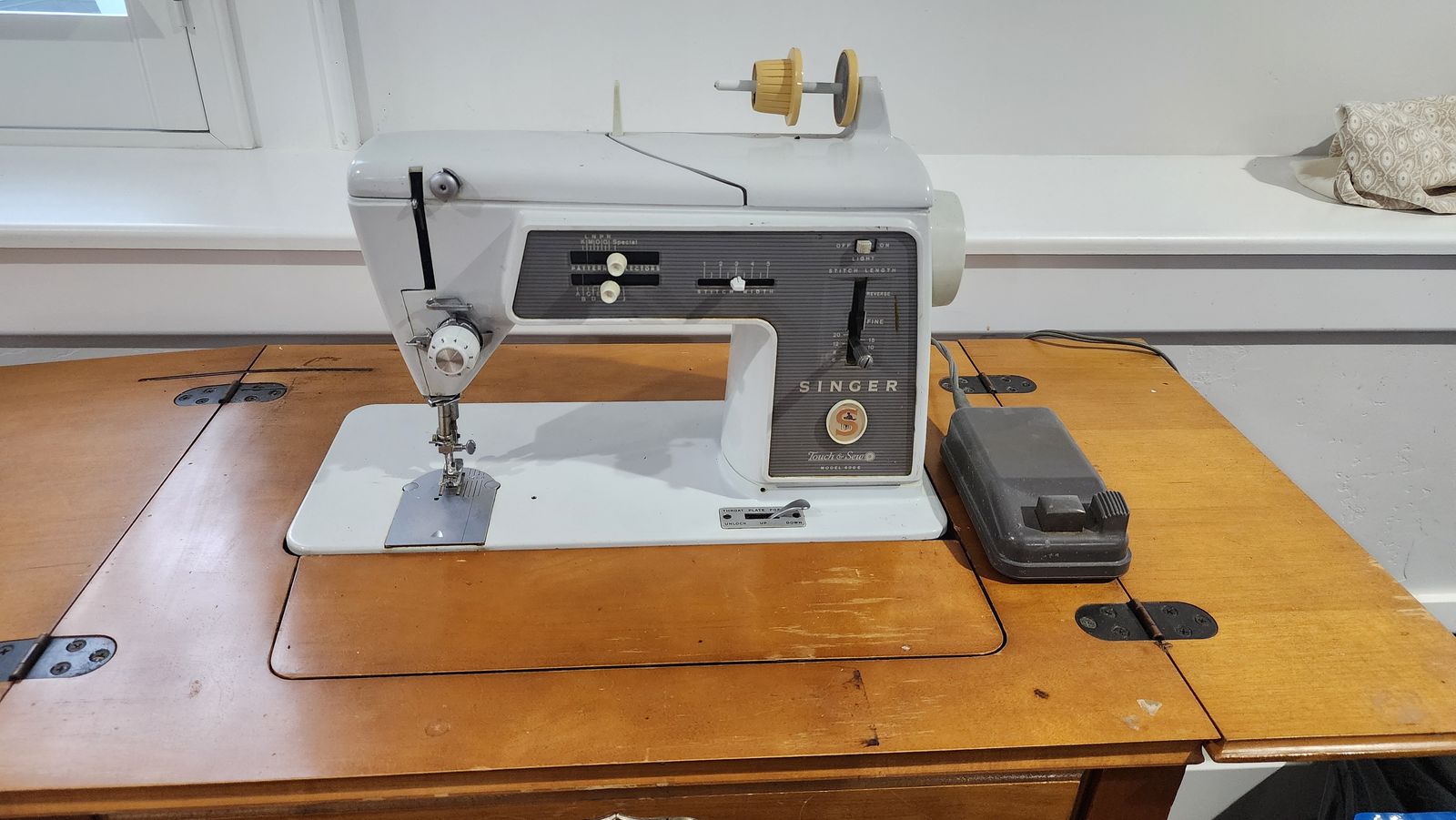 Singer Sewing Machine 600E