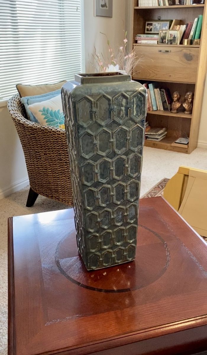 Ceramic vase