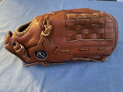 Nike Keystone - Diamond Ready KDR1400 RHT Leather Baseball Softball Glove 14”.