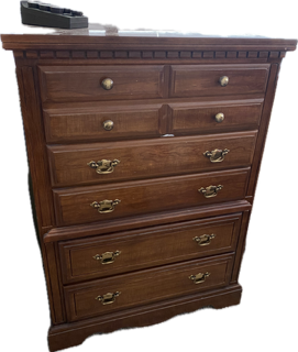Broyhill 5 Drawers Dresser Chest