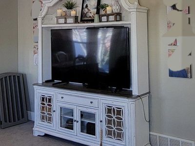 Magnolia Manor Entertainment Center
