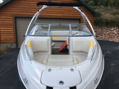 2006 Reinell 220LE 22ft Wakeboard/Ski Boat - Volvo Penta 5.7L, ~200 Hrs, Trailer, Gear Inc.