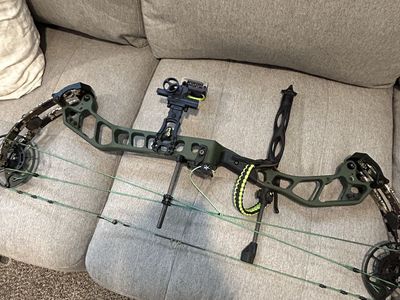 PSE Nock On Evo NTN 33 Compound Bow - Green/Camo