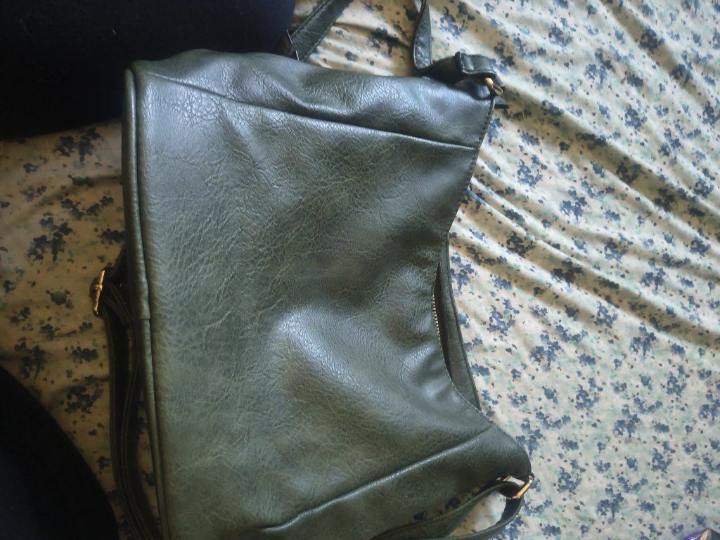 Main image 3