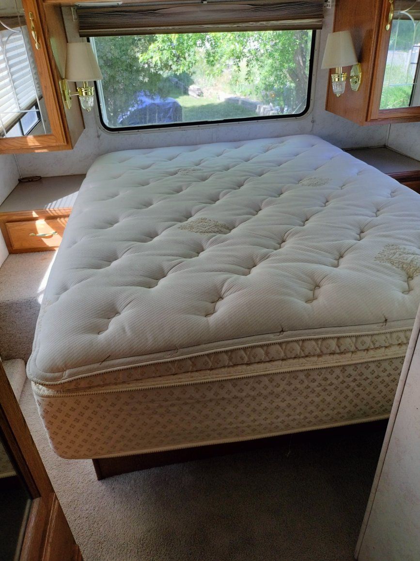 Serta Perfect Sleeper Northstar Stellaris - Queen