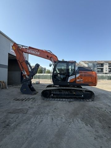 16-Ton Excavator Rental – Hitachi ZX160 – Heavy Duty Excavator with thumb