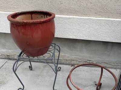 Red Ceramic Planter Pot with Two Metal Plant Stands