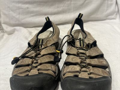 Keen Men’s Size 9.5 Beige, Leather, Hiking Sandals