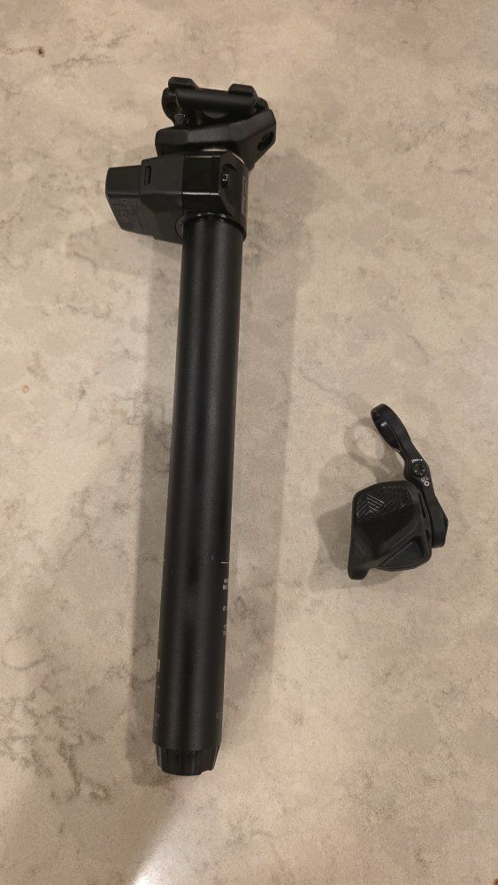 Rockshox Reverb AXS Dropper Seatpost
