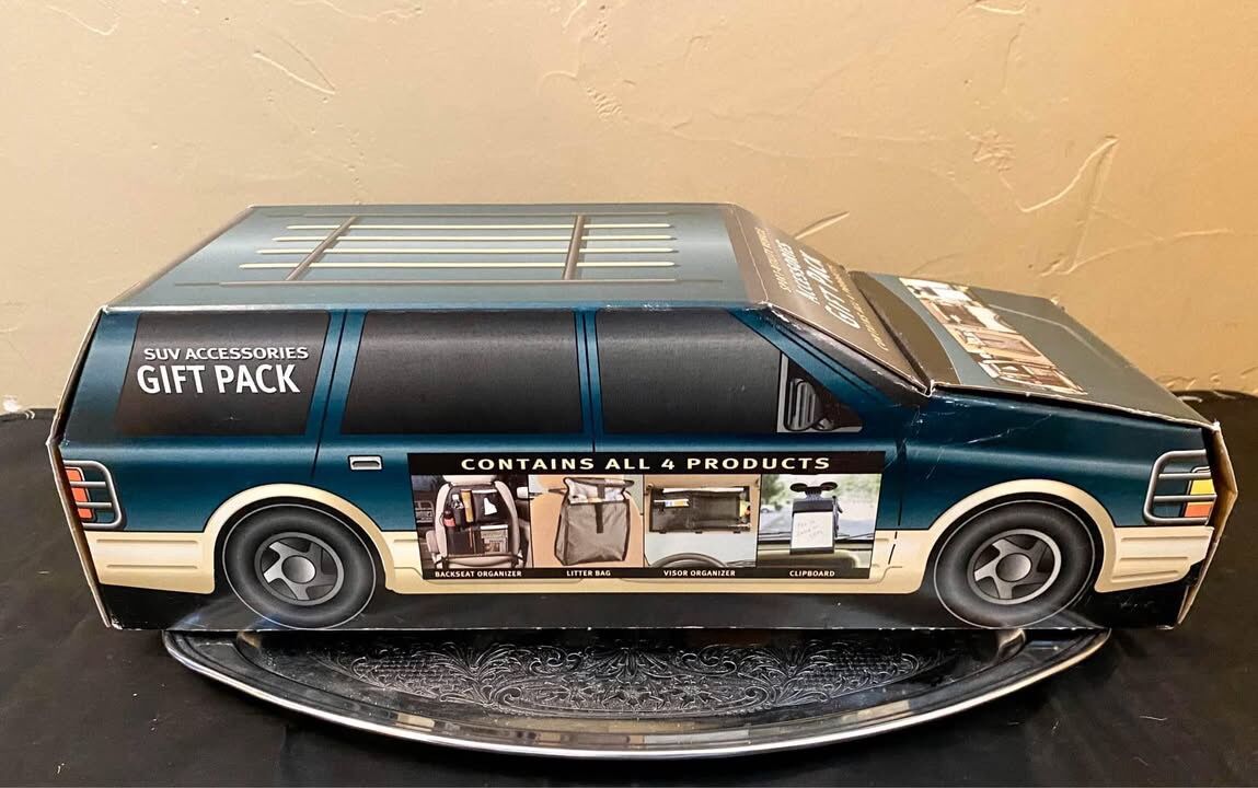 NEW SUV ACCESSORIES Gift Pack - Backseat Organizer-Litter Bag-Visor Organizer-Clipboard-C PIX