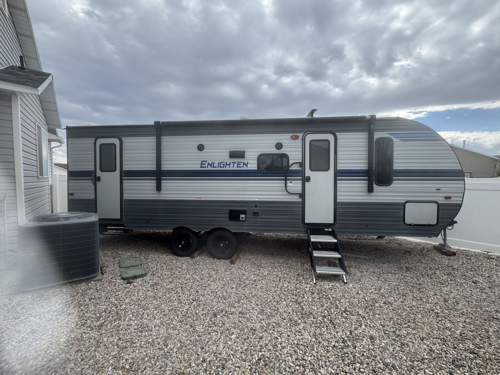 2020 Gulf Stream Enlighten 27 BHS