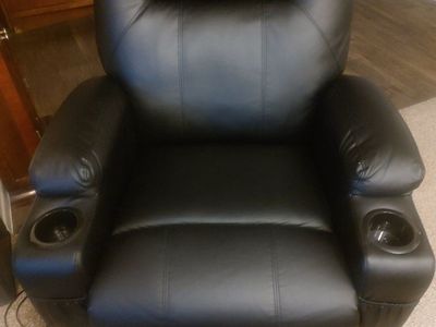 35" Power Recliner with 8 point massage and heat