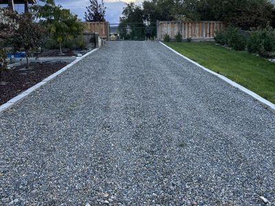 Fast Gravel Delivery - Driveway Gravel / RV Parkin