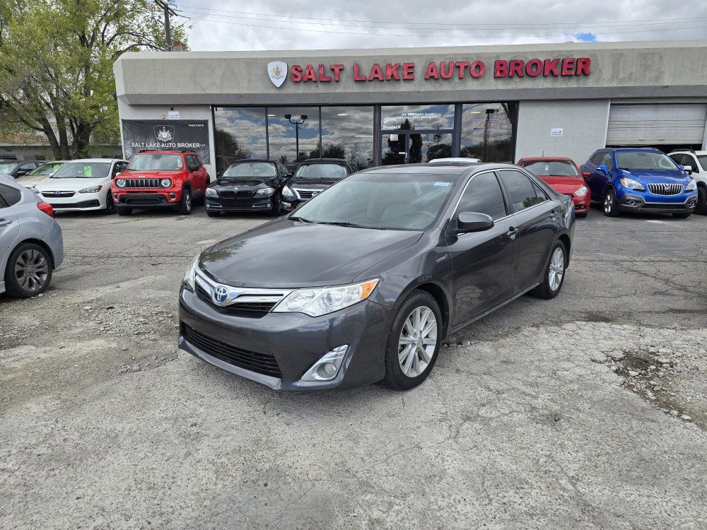 2014 TOYOTA CAMRY XLE