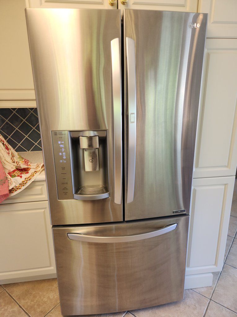 LG LFXS24663S French Door Refrigerator - Stainless Steel, Ice & Water Dispenser