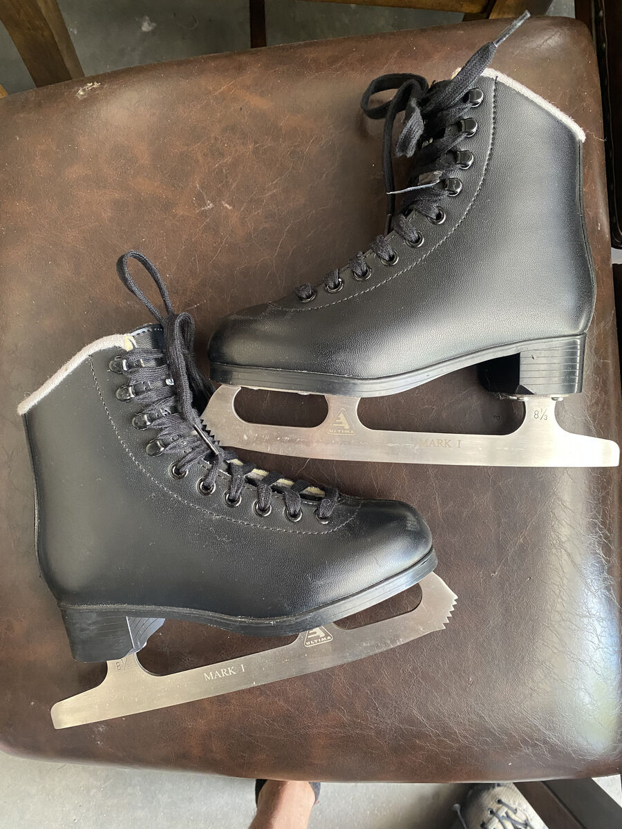 Figure skates