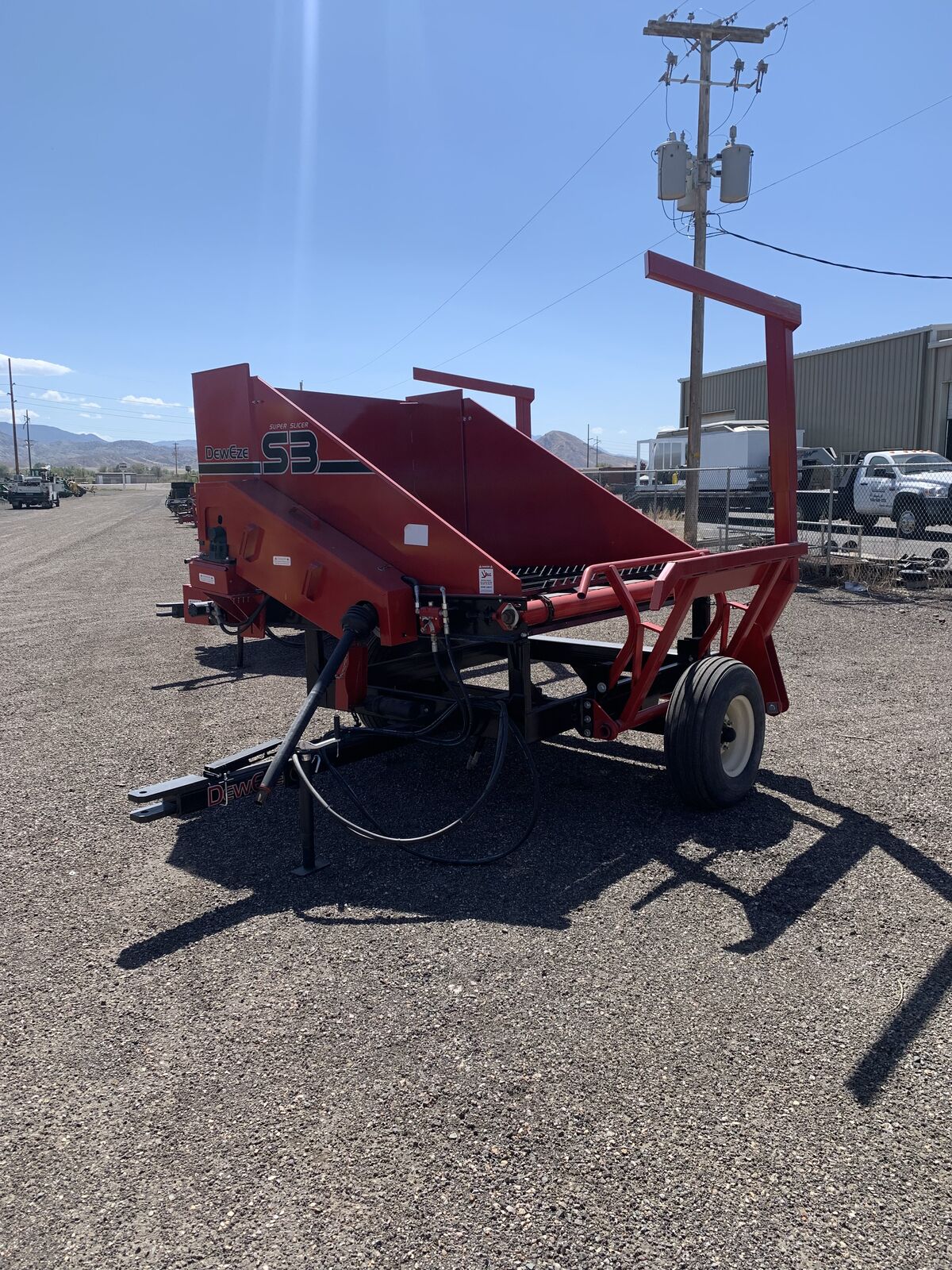 Dew Eze S3 Round Bale Feeder