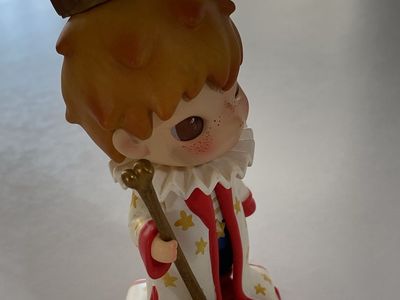 Hirona figurine "The King"