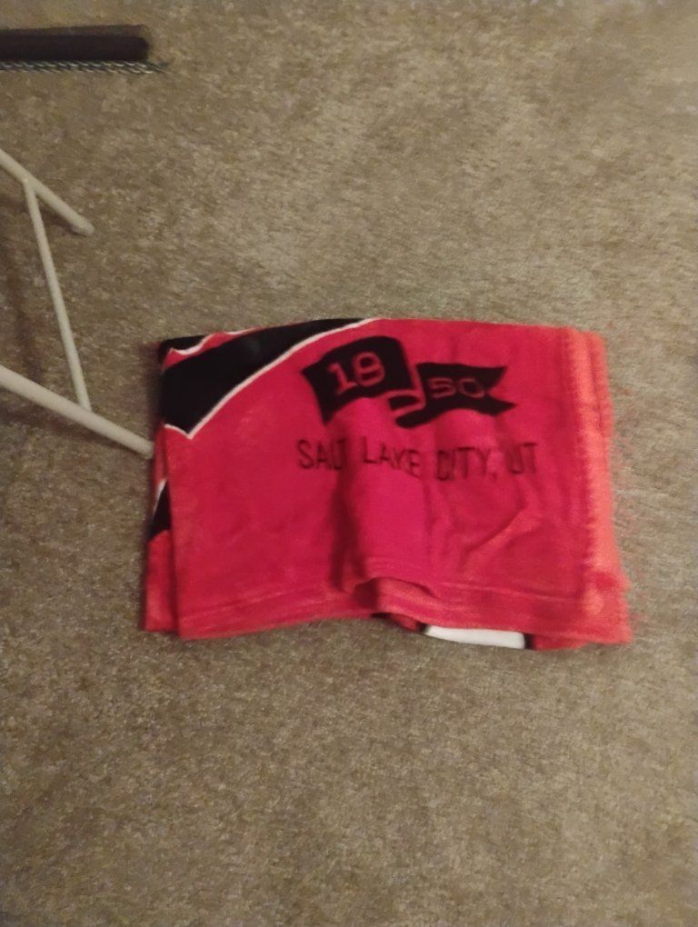 Utah Utes Blanket