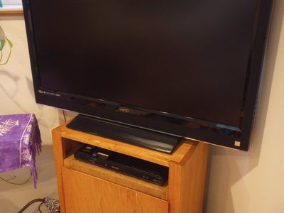 Vizio 42-inch HDTV + Roku + DVD Player