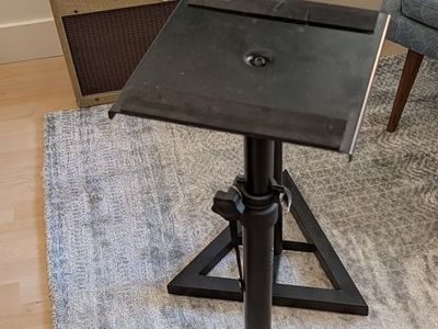 Speaker Stand Pair (VRT Audio)