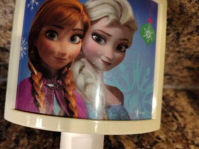 "Frozen" night light